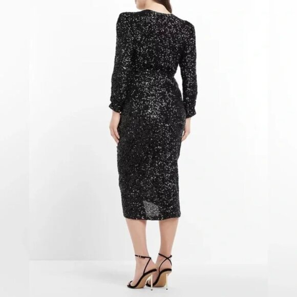 ✨ Stunning Black Sequin Cocktail Dress ✨ - Picture 4 of 15